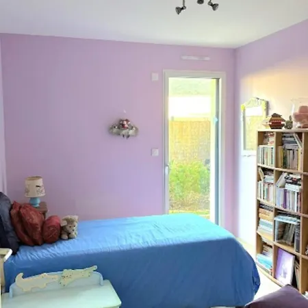 Holiday home Spacious House With Garden Near The