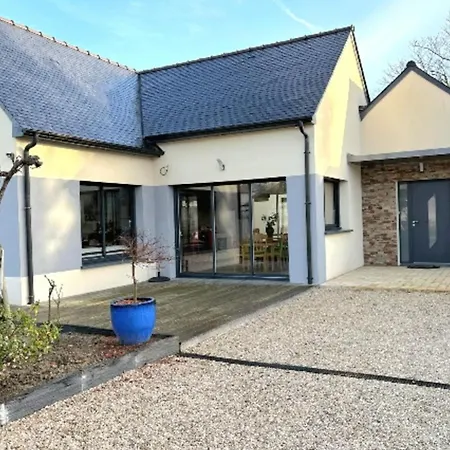 Spacious House With Garden Near The Saint-Malo