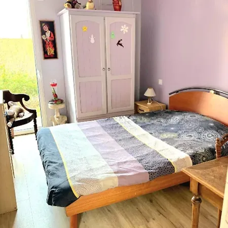 Spacious House With Garden Near The