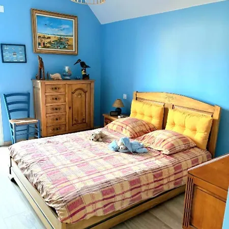 Spacious House With Garden Near The *